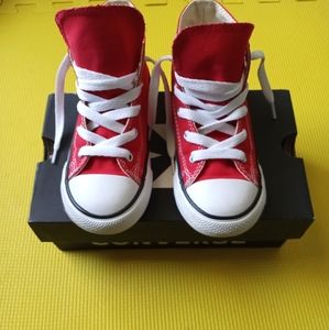 🤩Sz 10 CONVERSE🤩